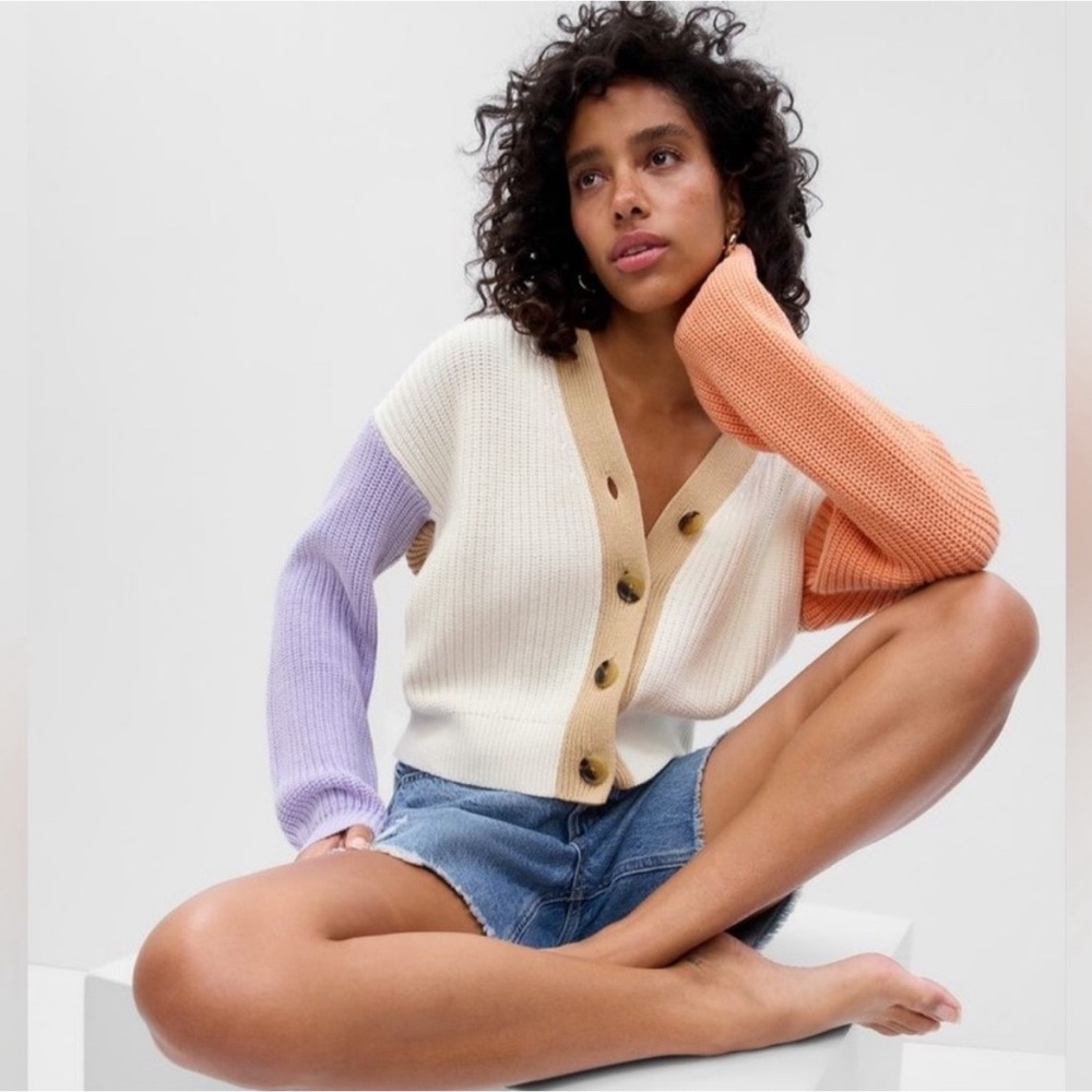 GAP Shaker Stitch V Neck Colorblock Cardigan